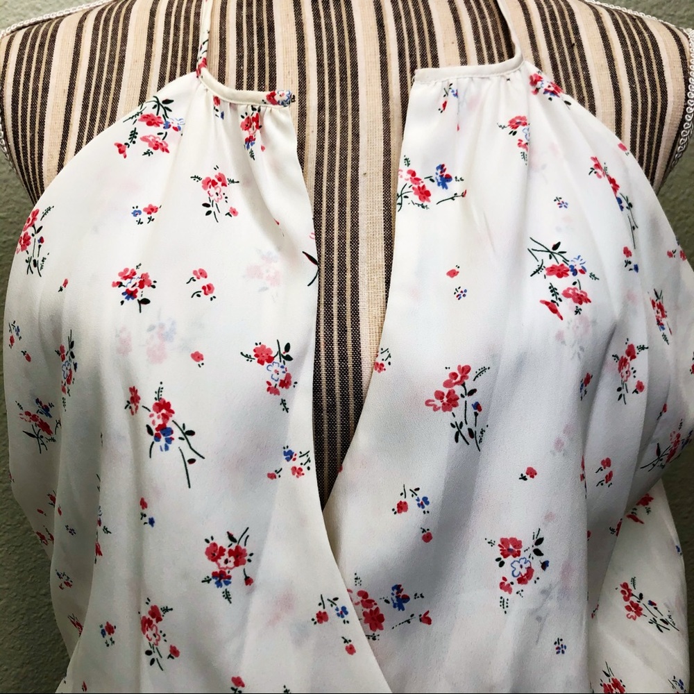 🚫 SOLD Parker Floral Dress - Picture 4 of 8